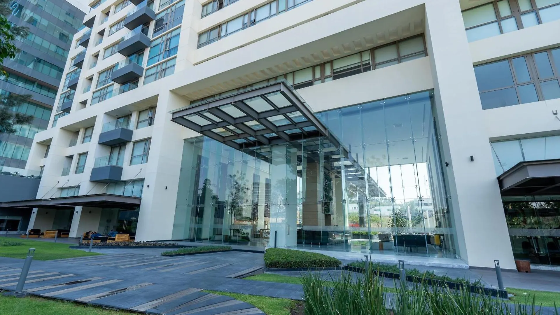 Luxury Escape Near Andares Modern Retreat Daire Guadalajara