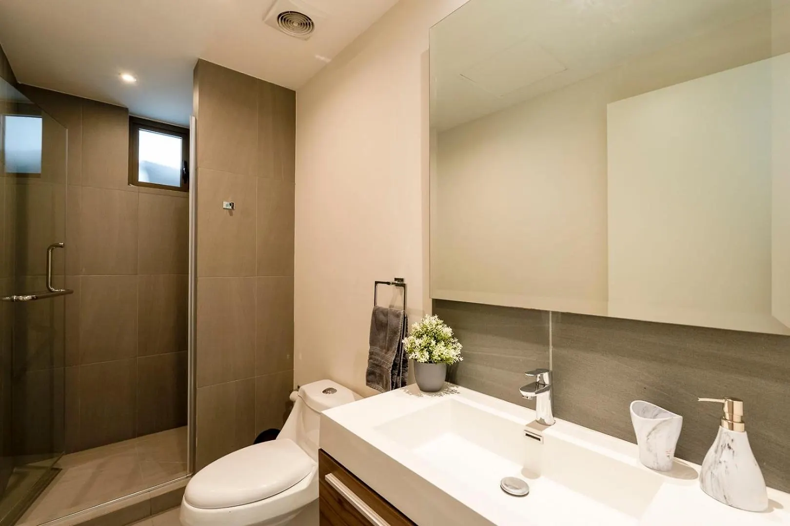 Apartament Luxury Escape Near Andares Modern Retreat Guadalajara
